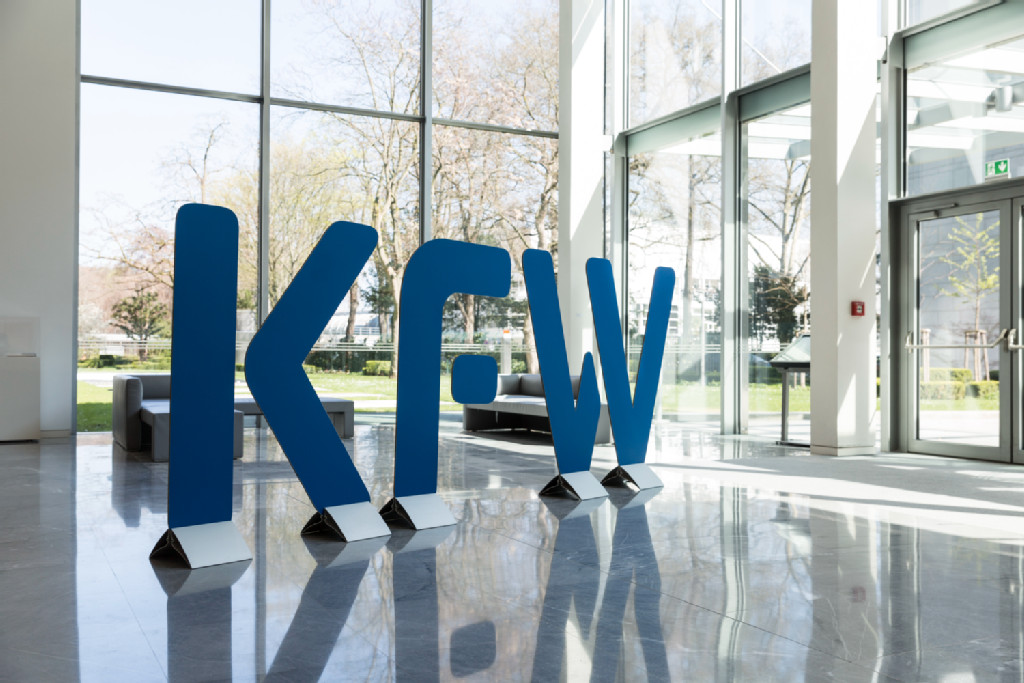 KfW Logo - Förderung von Neubauten bei Pulheimer Immobilien